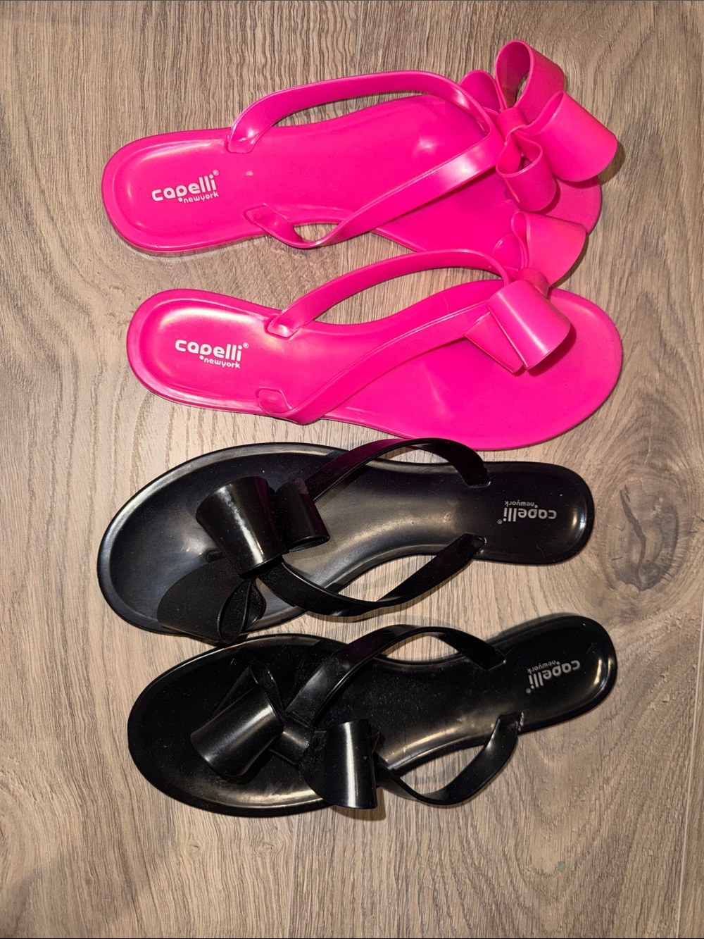 Capelli of New York Women's Bow Flip Sandals - Hot Pink & Black